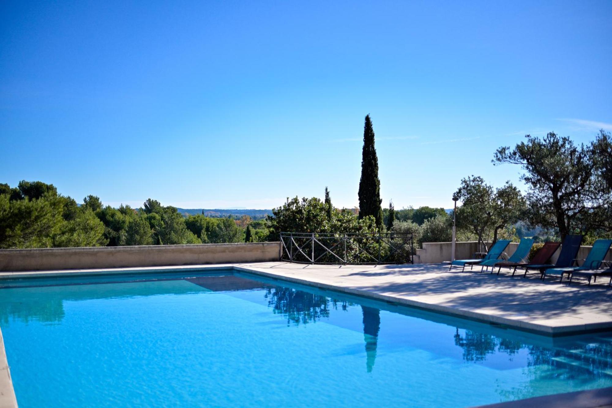 Les Garrigues De La Vallee Des Baux Vakantiepark Paradou