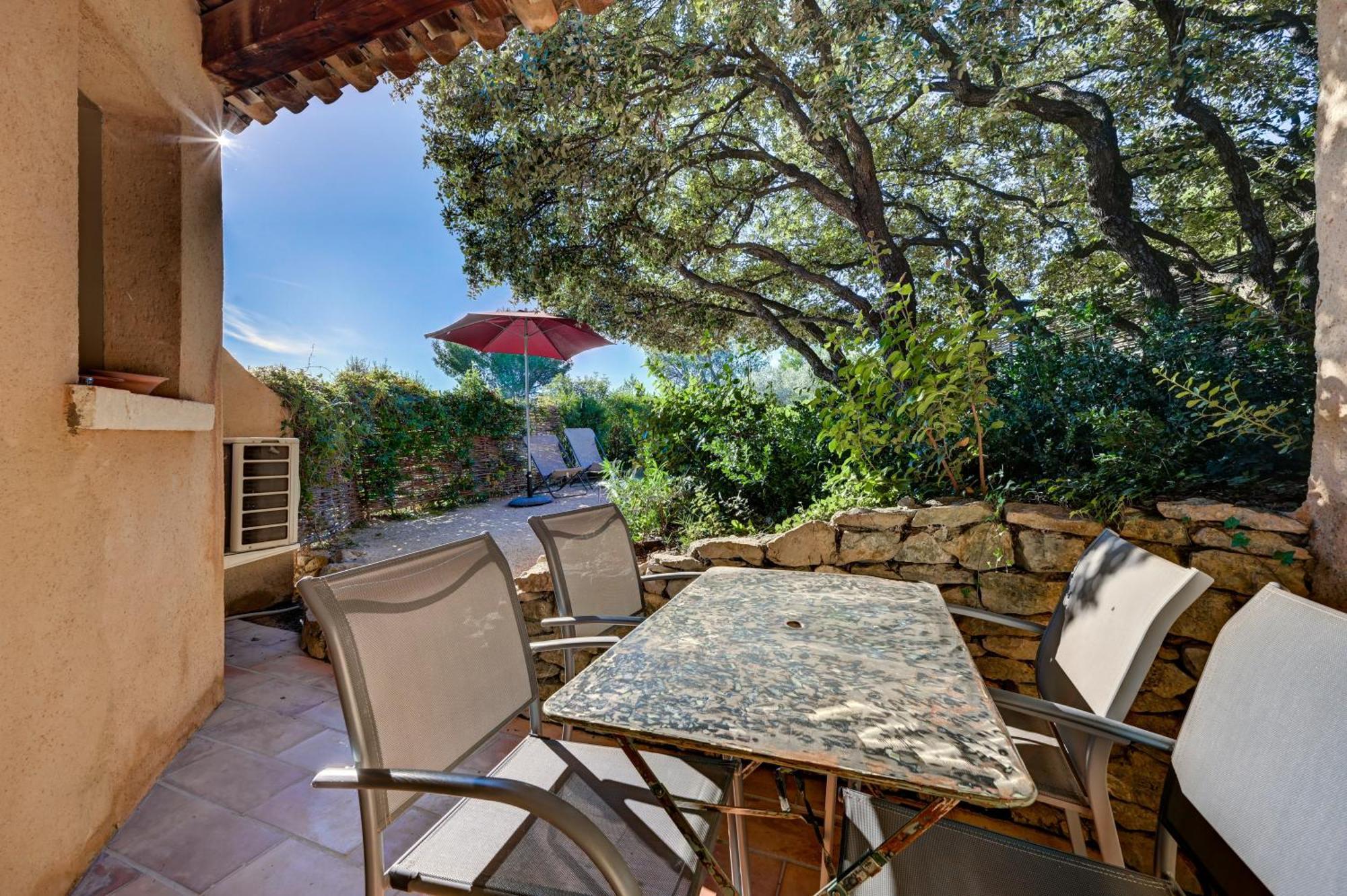 Vakantiepark Les Garrigues De La Vallee Des Baux Paradou