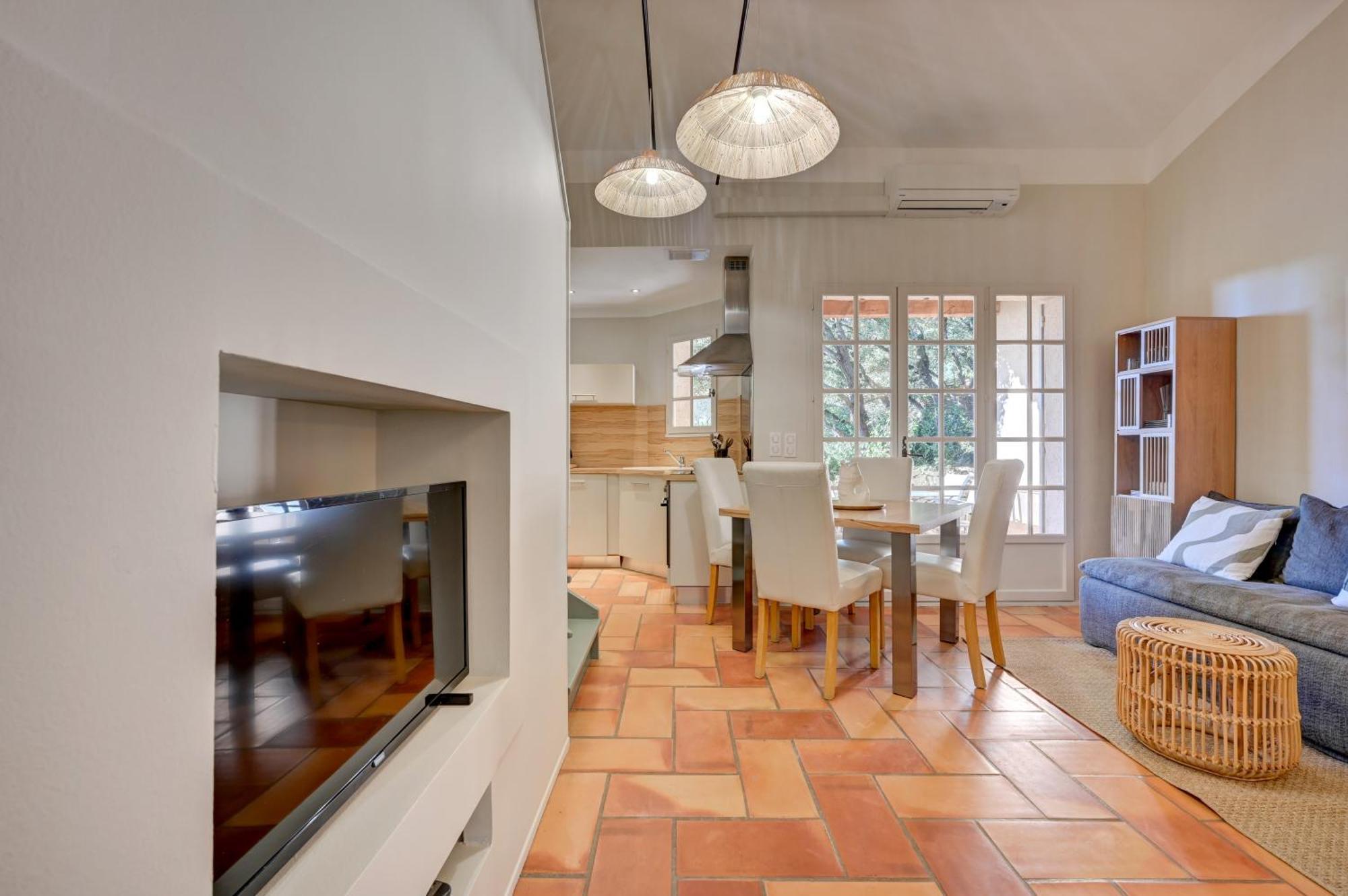 Les Garrigues De La Vallee Des Baux Vakantiepark