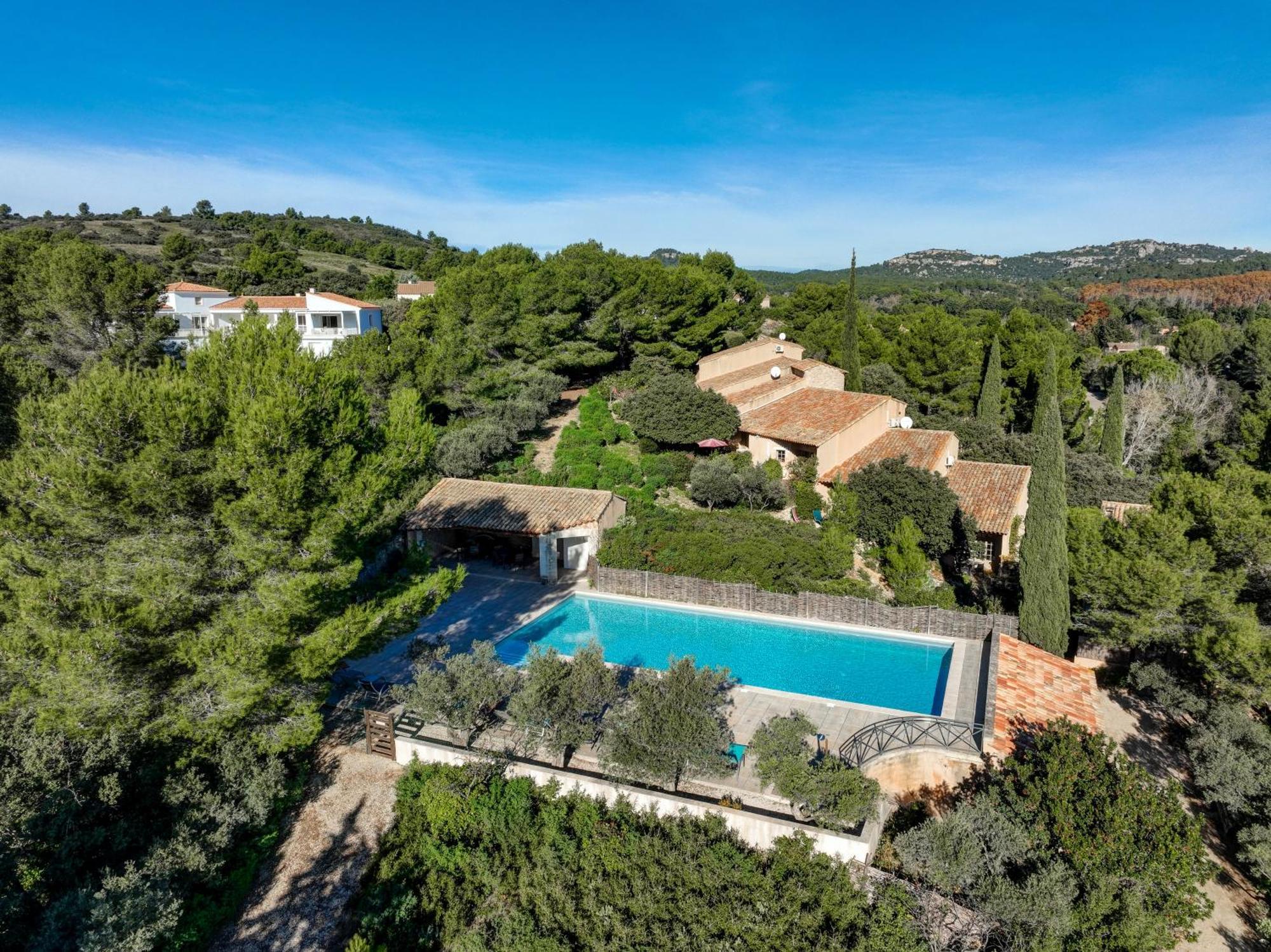 Les Garrigues De La Vallee Des Baux Vakantiepark Paradou
